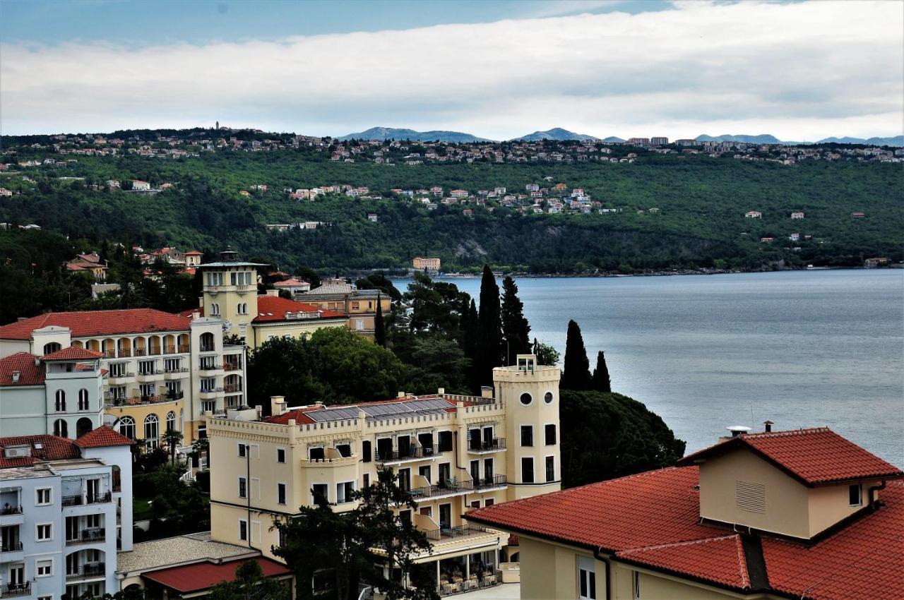 Apartment Zdenka - 100 M From The Beach Opatija Zewnętrze zdjęcie