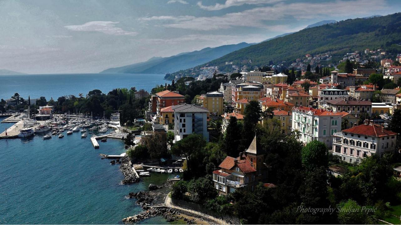Apartment Zdenka - 100 M From The Beach Opatija Zewnętrze zdjęcie