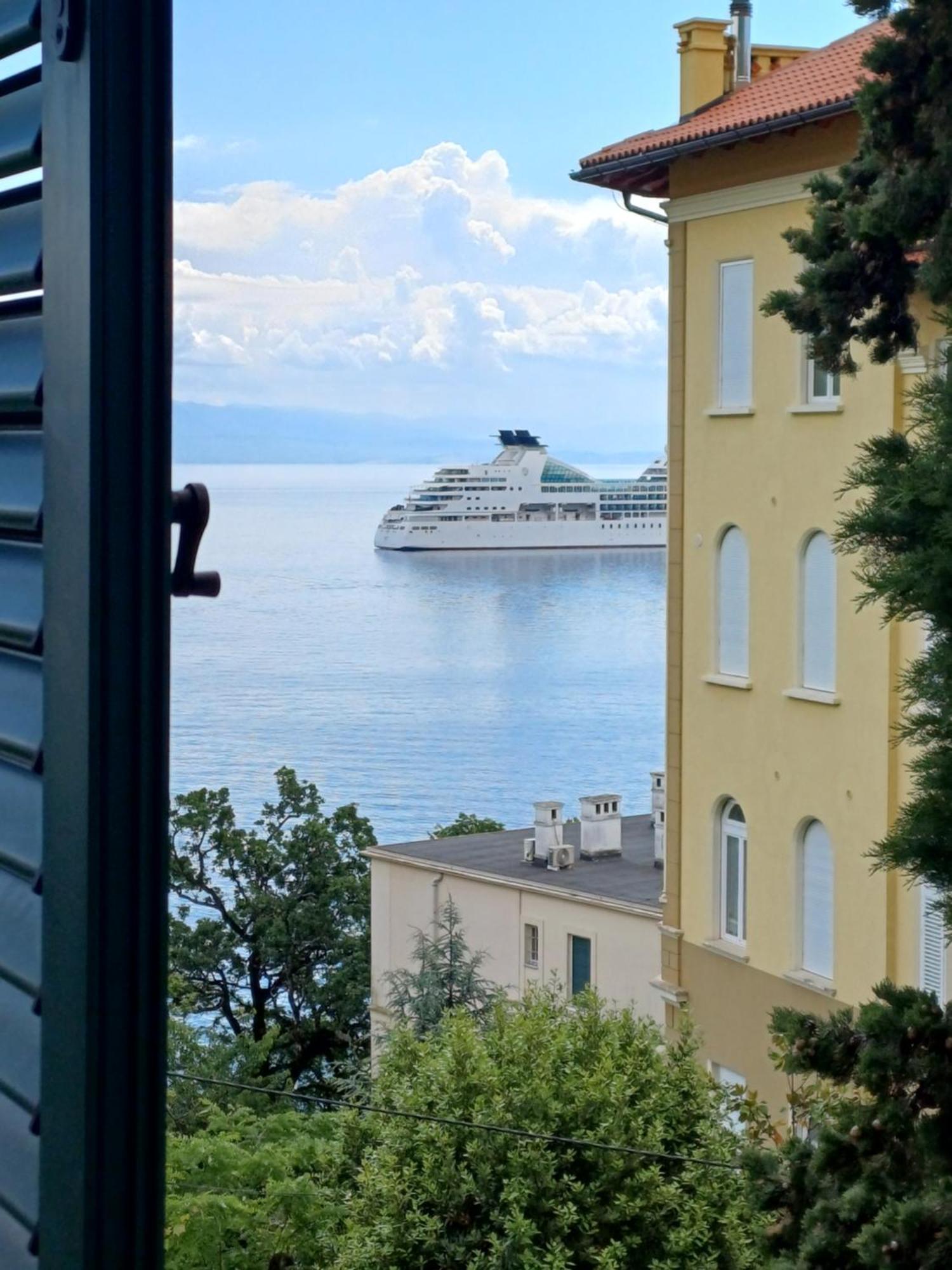 Apartment Zdenka - 100 M From The Beach Opatija Zewnętrze zdjęcie