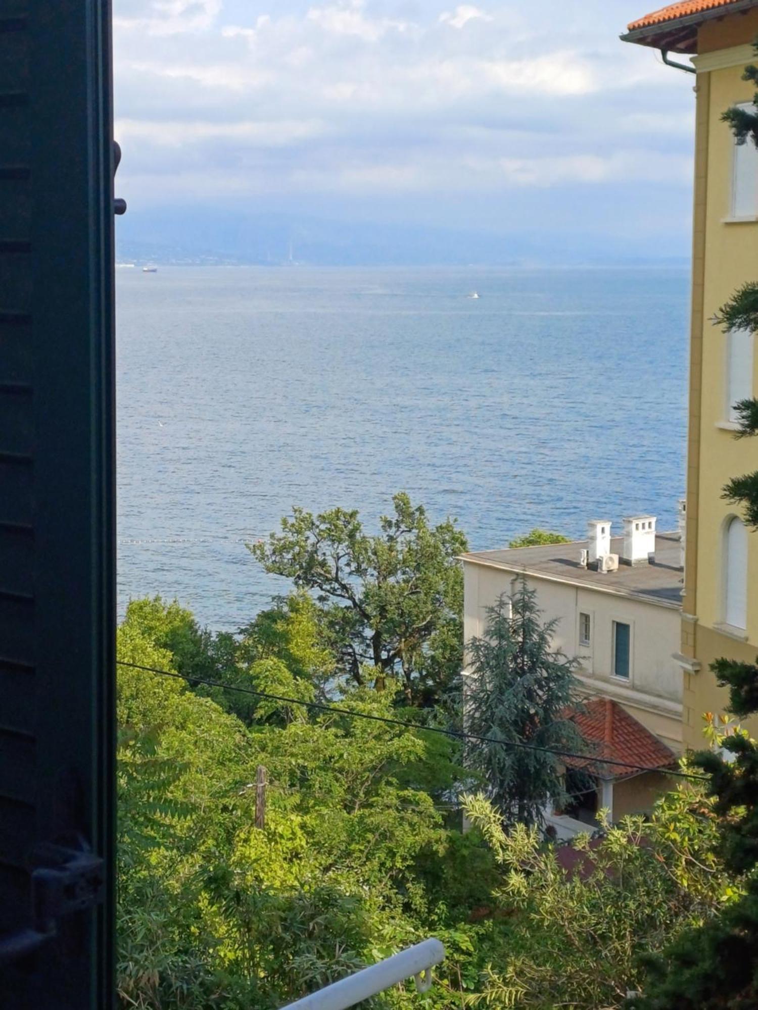 Apartment Zdenka - 100 M From The Beach Opatija Zewnętrze zdjęcie