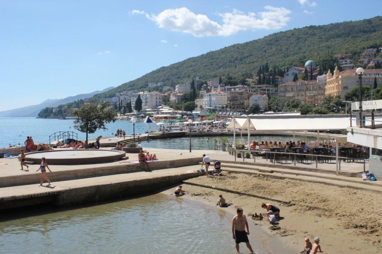 Apartment Zdenka - 100 M From The Beach Opatija Zewnętrze zdjęcie
